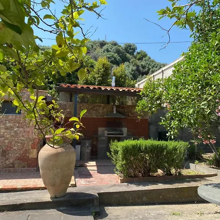 Casa Della Zagara Holiday home Trappitello